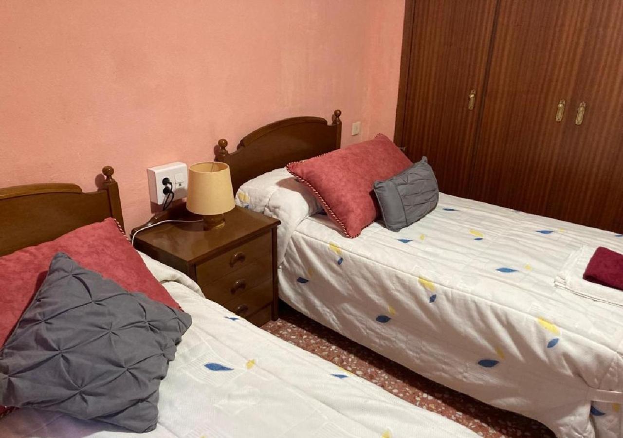 Habitacion En Casa Rural Particular El Palomar Villena Quarto foto